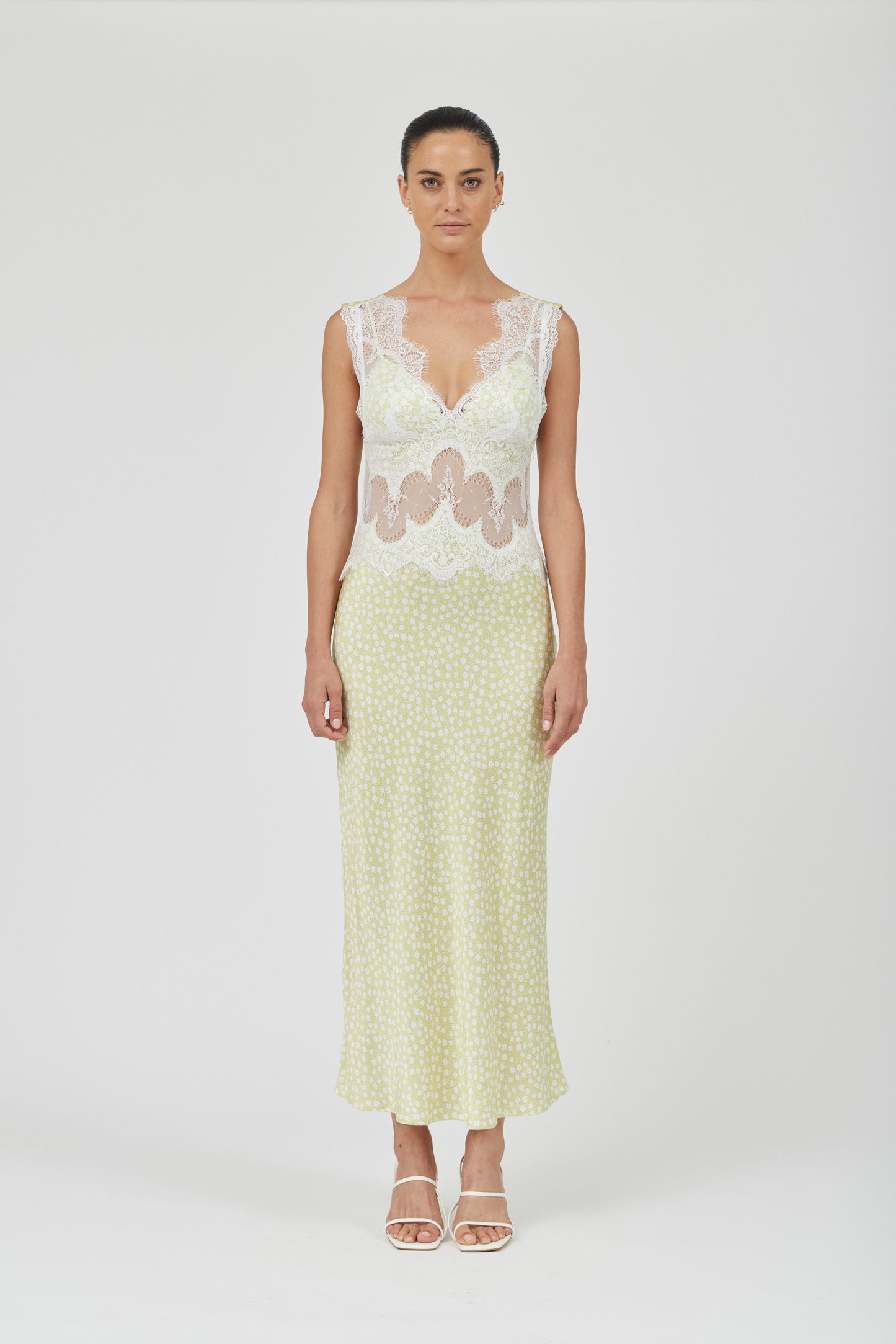 (PRE-ORDER) VISIONS LACE DEEP V MAXI DRESS - DAISY
