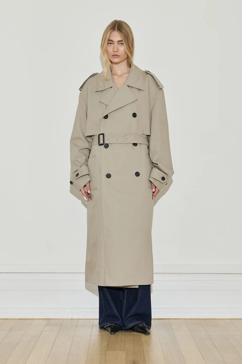 DOUBLE BREASTED TRENCH - BEIGE