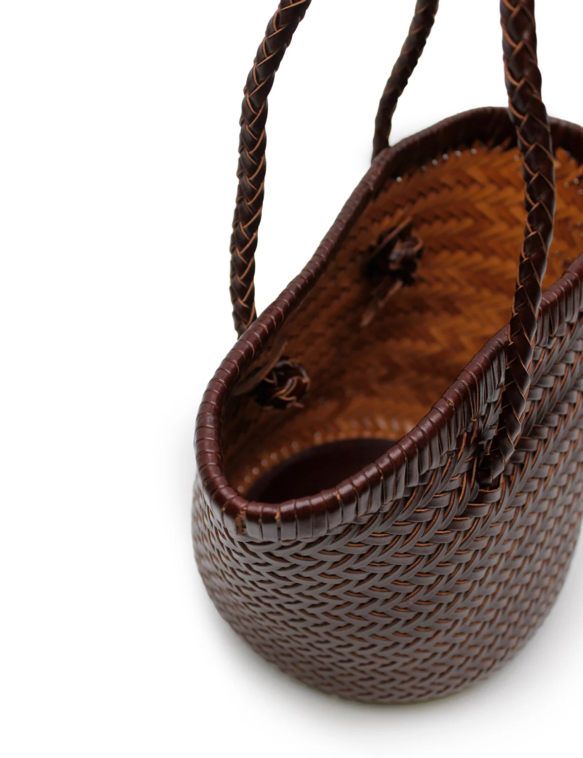 WOVEN BUCKET BAG - BROWN