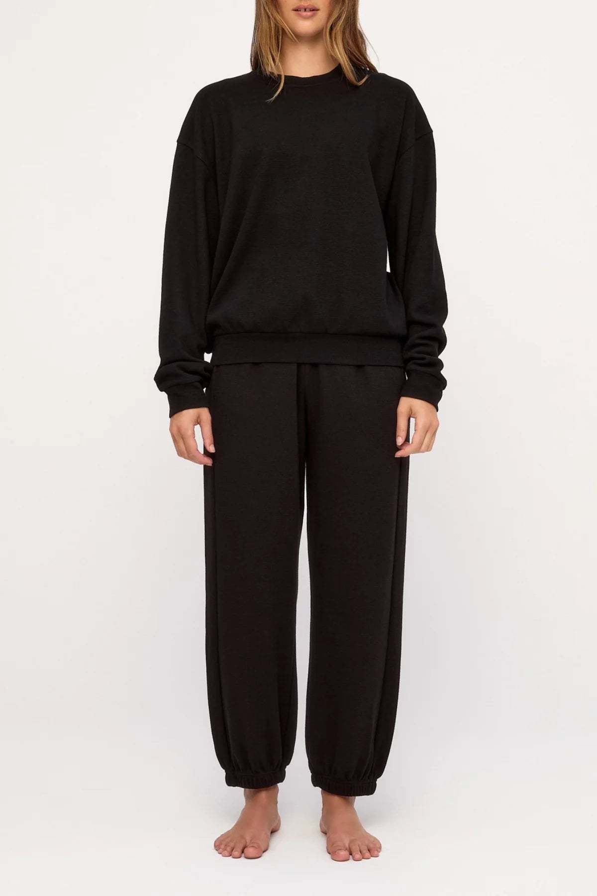 BLACK WAFFLE TEXTURED SWEATSHIRT - BLACK