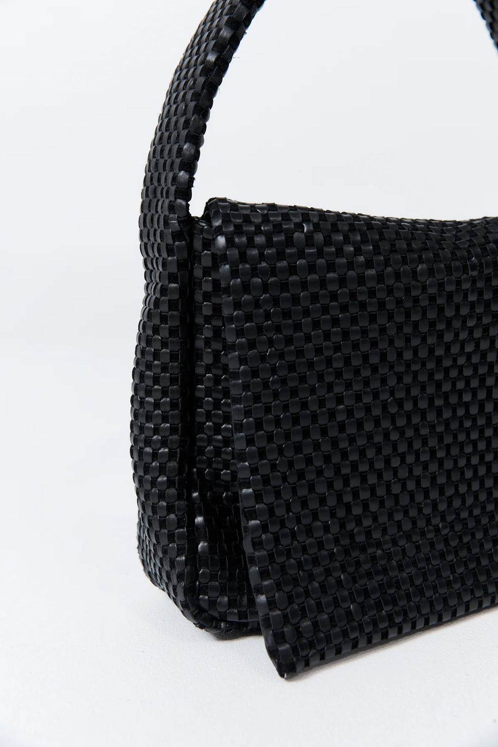 LATTICE EVERYDAY SATCHEL - BLACK