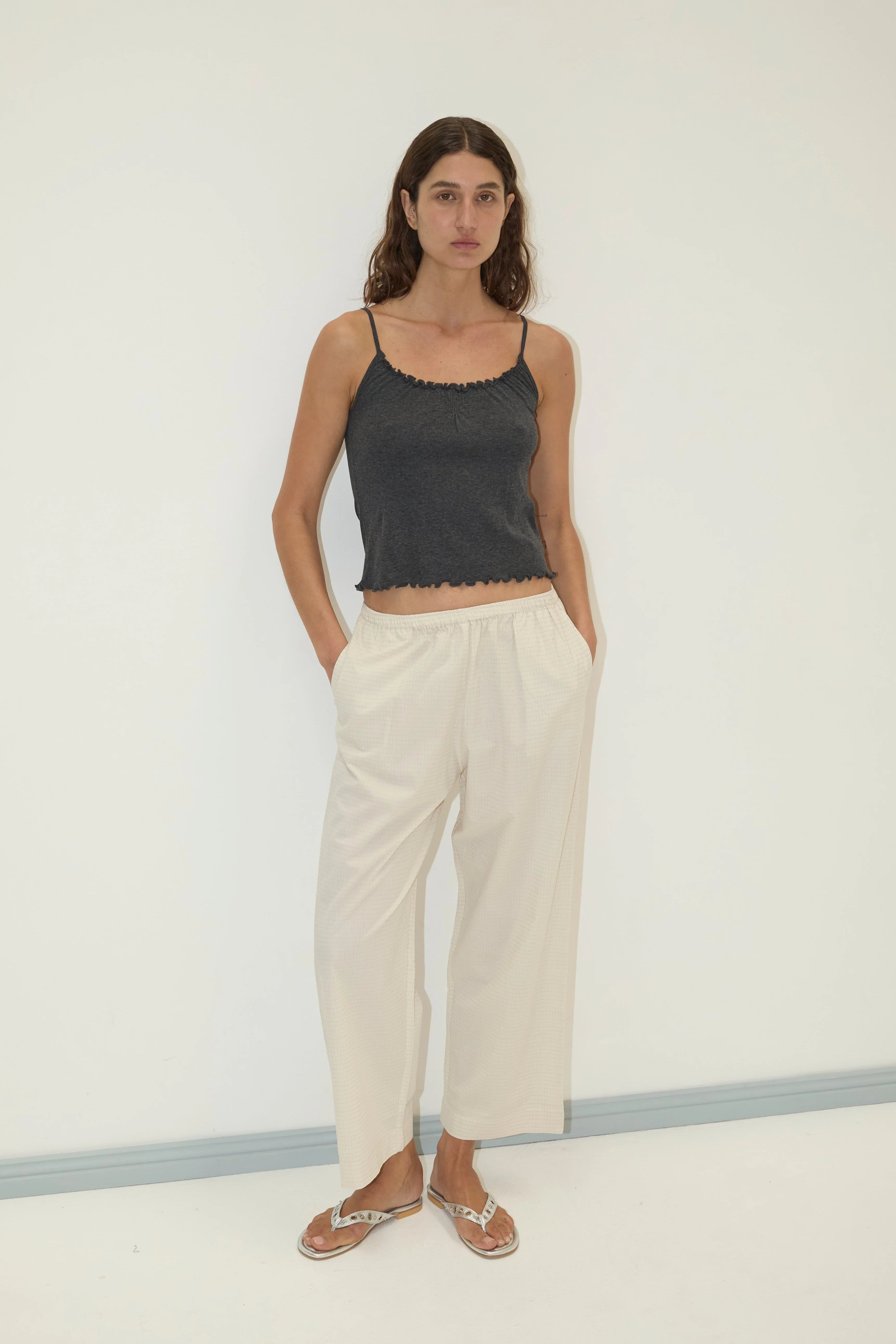 FLOUNCE TANK - GREY
