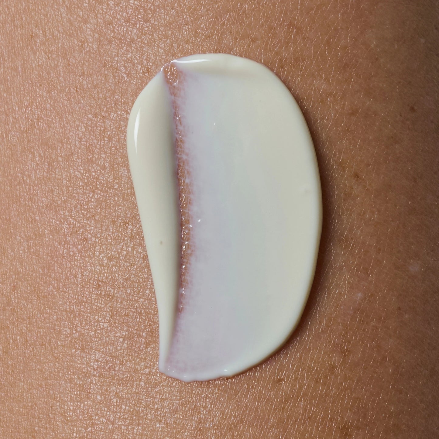 SIMKA SHEER MINERAL MILK SPF 50 - 50ML