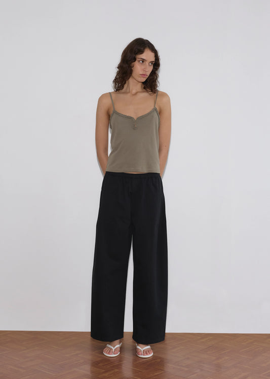 (PRE-ORDER) THE PLEAT PANT - BLACK