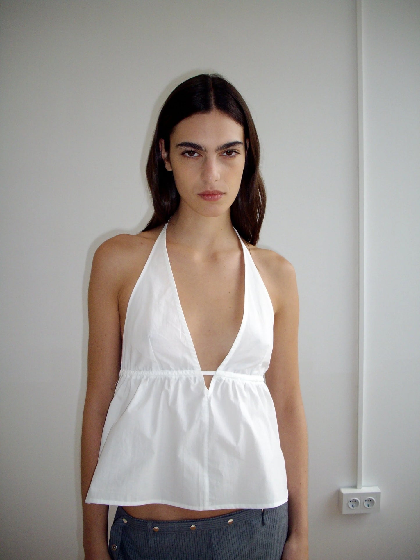 BUTTON HALTER - WHITE