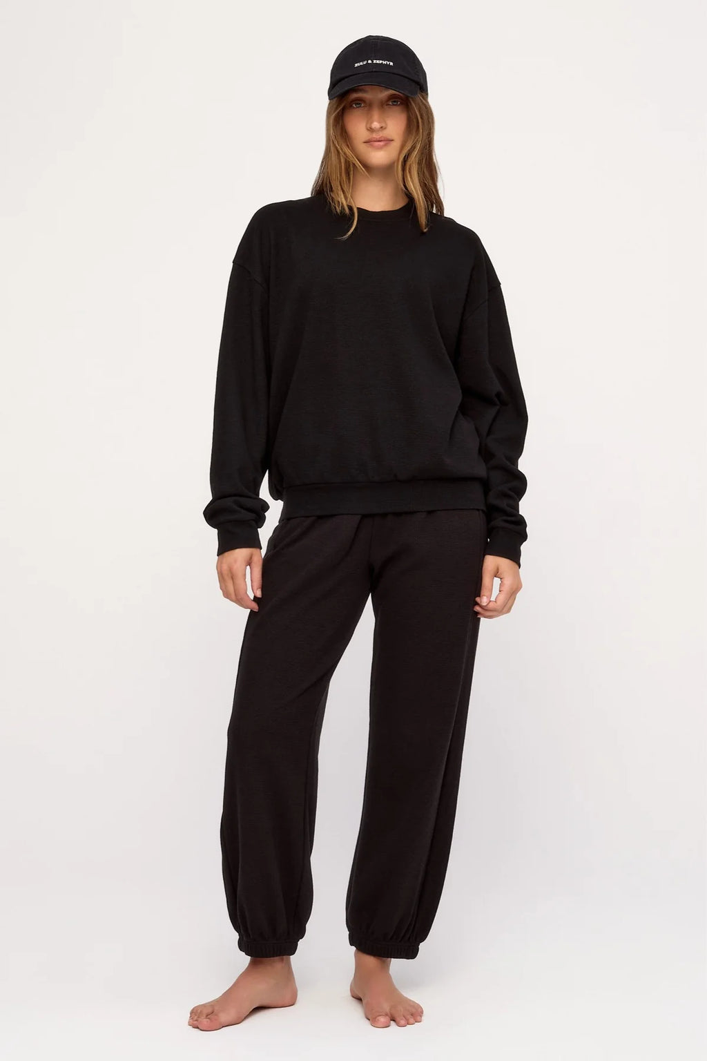 BLACK WAFFLE TEXTURED SWEATSHIRT - BLACK
