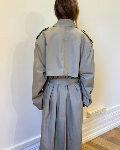 DOUBLE BREASTED TRENCH - BEIGE