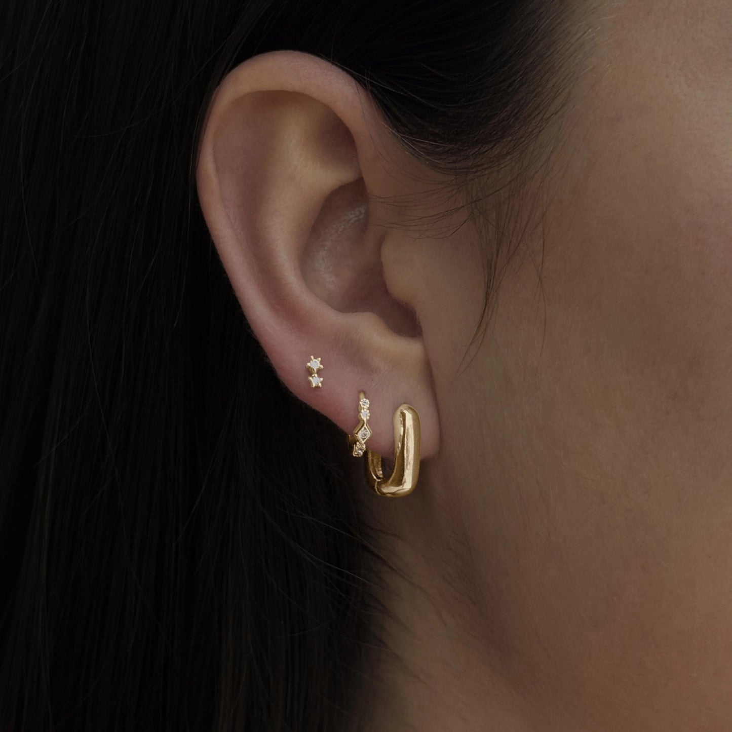 AMI FLATBACK - GOLD (EXCLUSIVELY SOLD IN STORE ONLY)