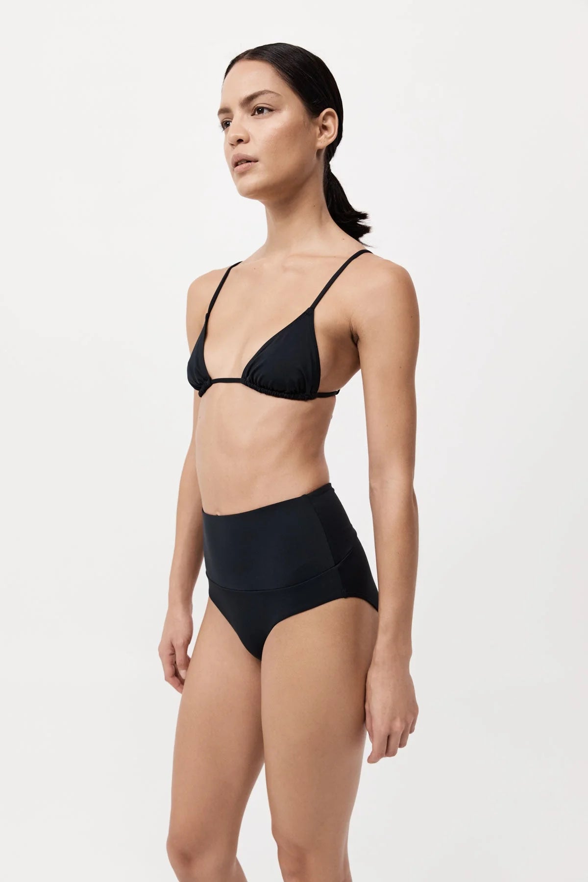 TRIANGLE BIKINI TOP - BLACK