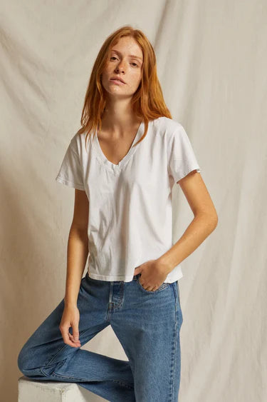 HENDRIX BOXY V NECK TEE - WHITE