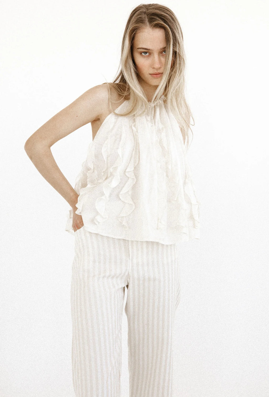 JELLYFISH RUFFLE TOP - PEARL