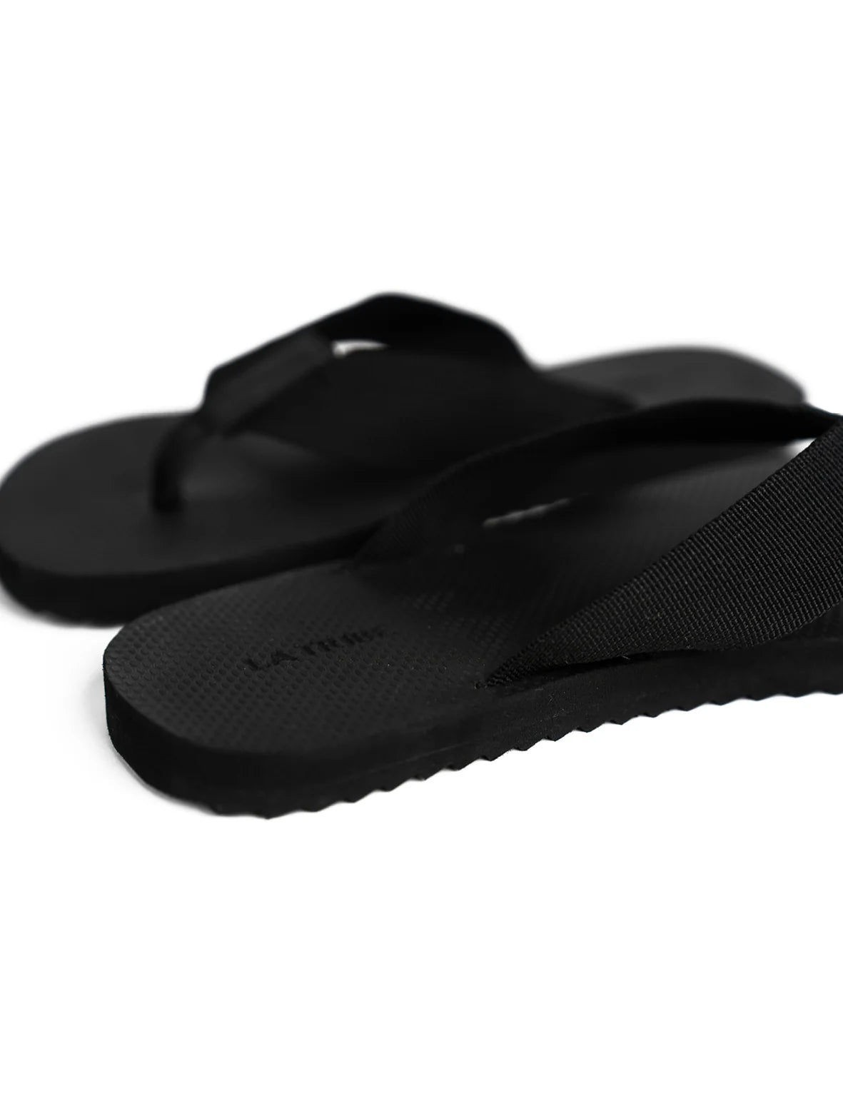 CANVAS THONG - BLACK