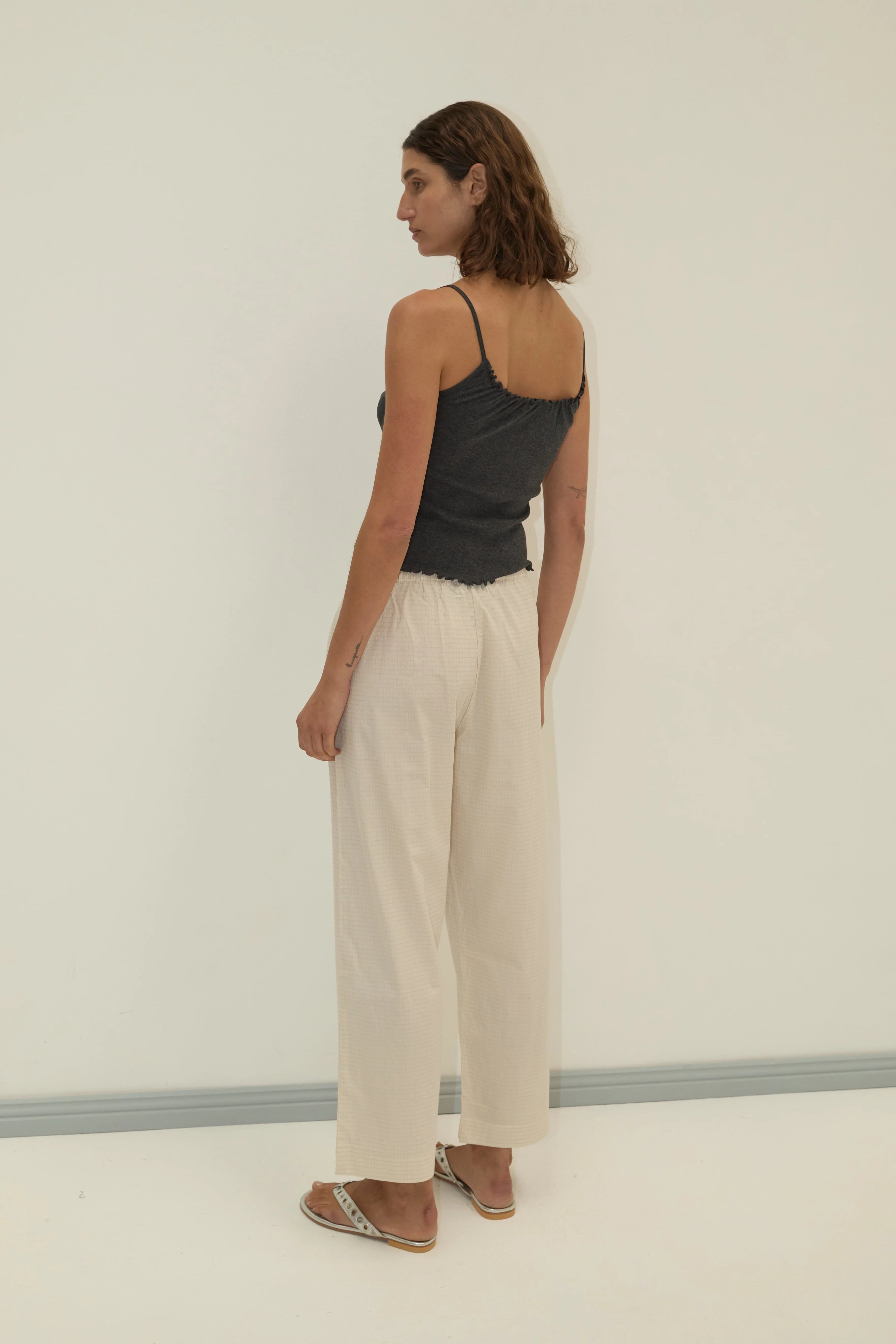 FLOUNCE TANK - GREY