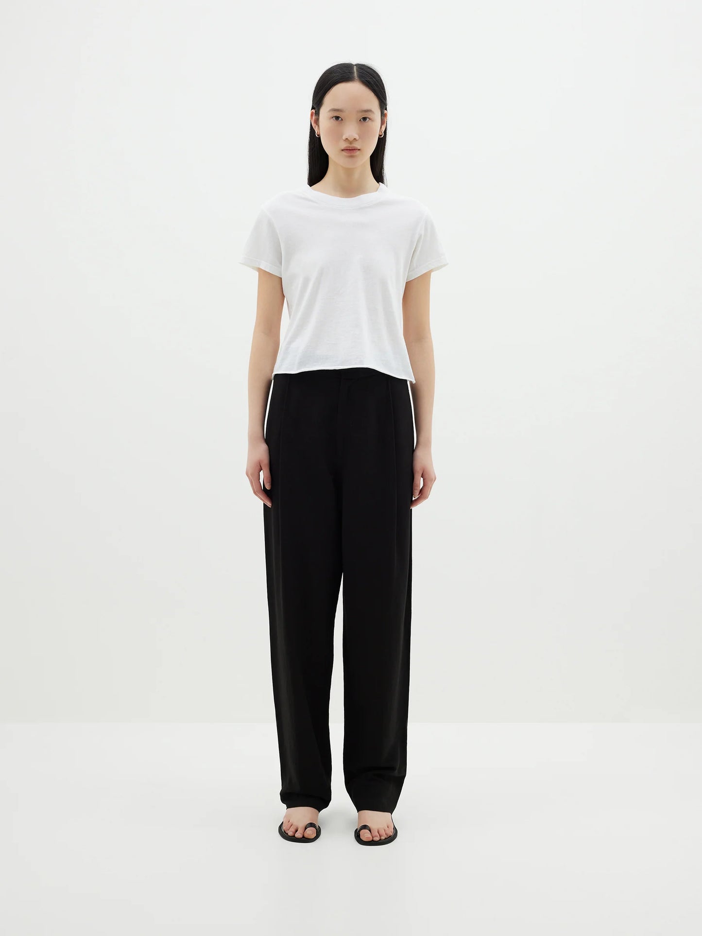 PLEAT FRONT LINEN PANT - BLACK