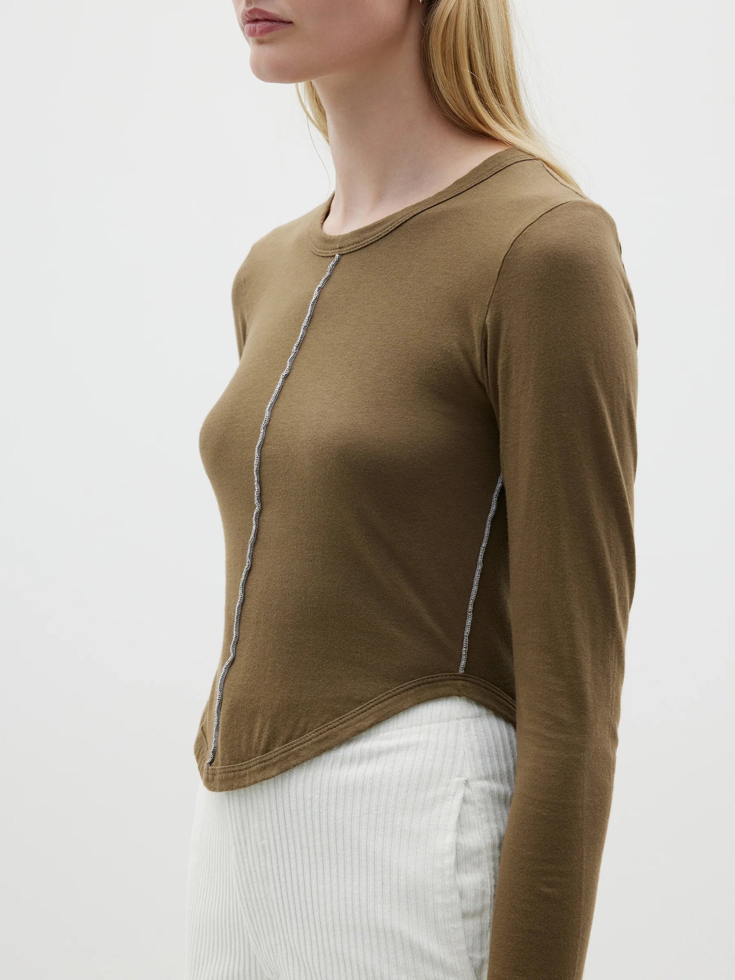 ATHLETIC SCOOP HEM L/S TSHIRT - CHESTNUT