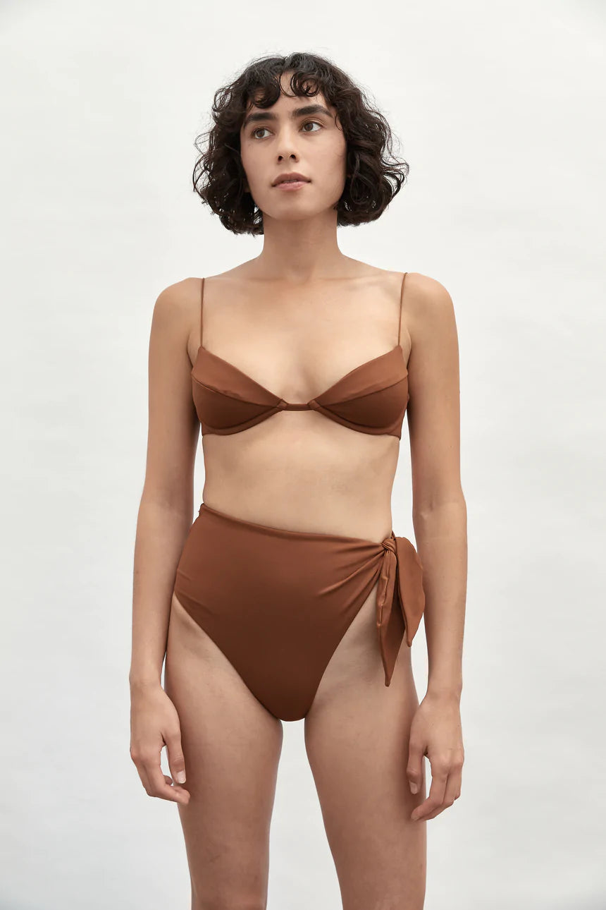 ASYMMETRICAL TIE BOTTOM - TRUFFLE