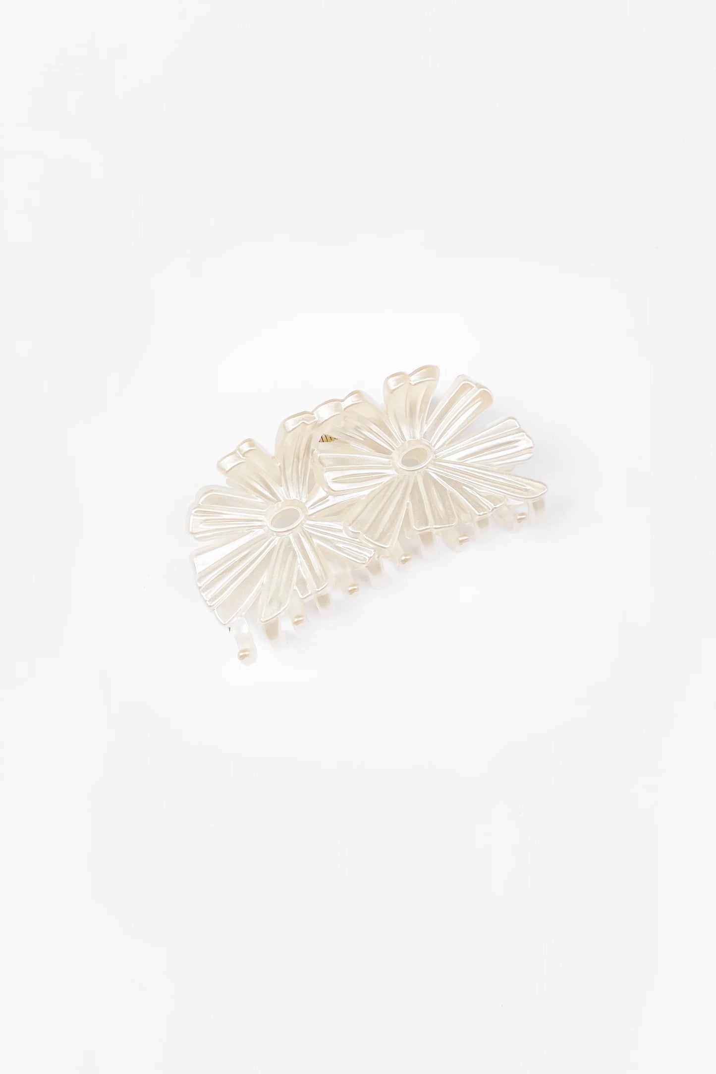 CALENDULA CLIP - WHITE