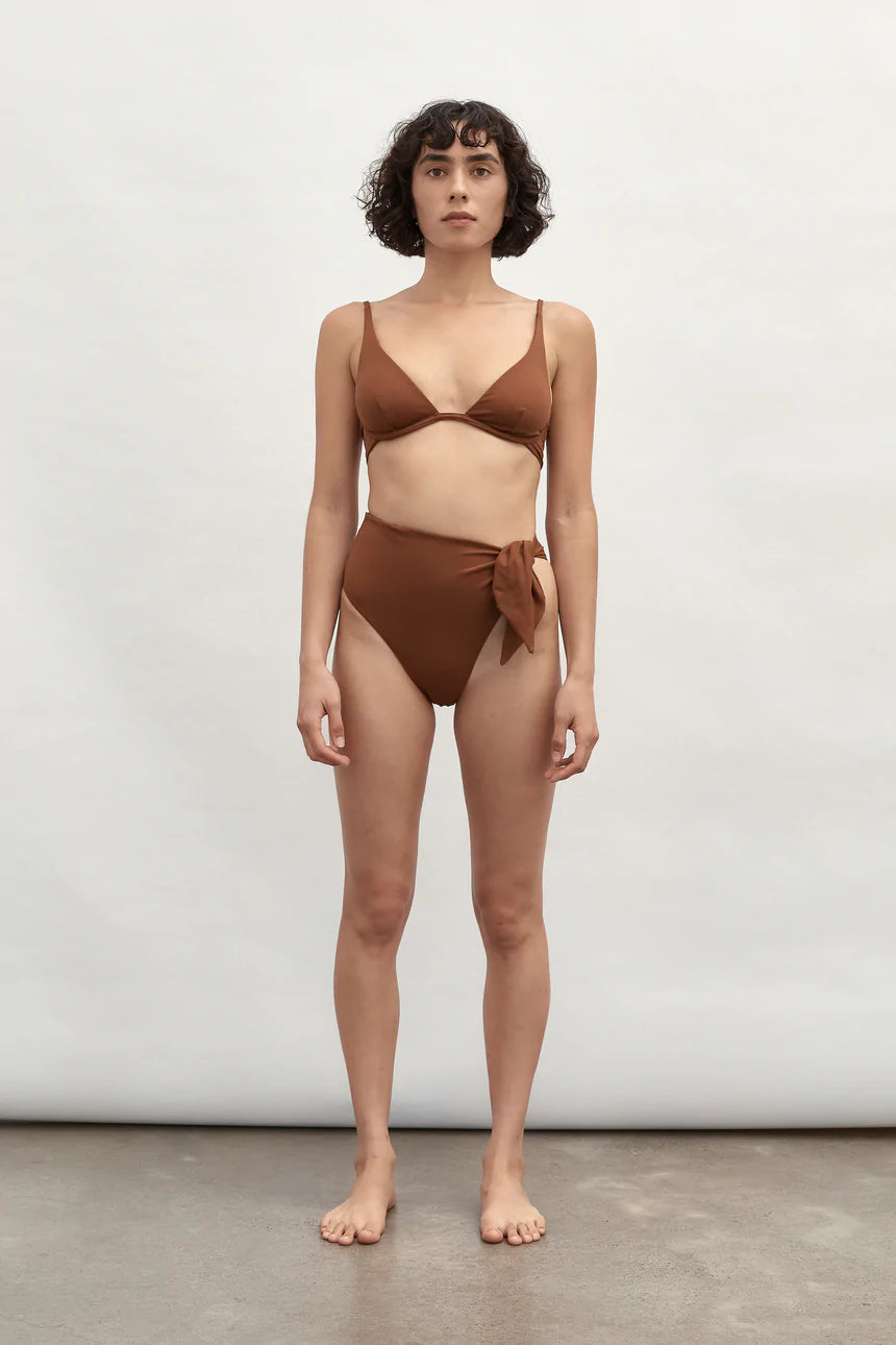 PLUNGE UNDERWIRE TOP - TRUFFLE