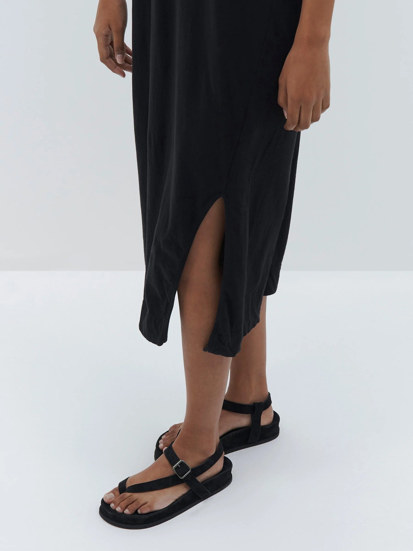 V NECK JERSEY SLIP DRESS - BLACK