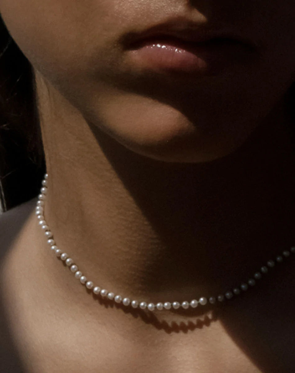 KNOTTED MICRO PEARL NECKLACE - SILVER RED